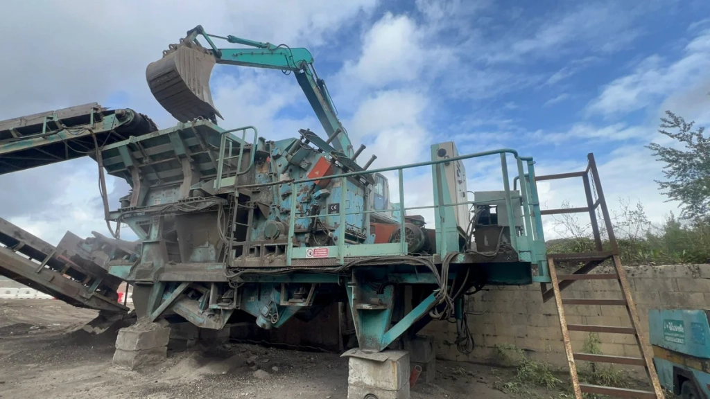 Poste primaire à percussion